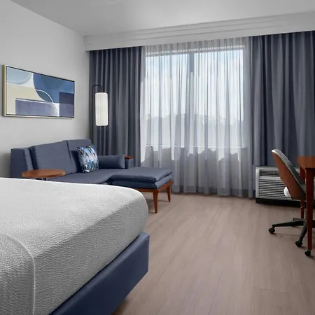 Courtyard By Marriott Houston Kingwood Hotel Kinwood Exterior photo