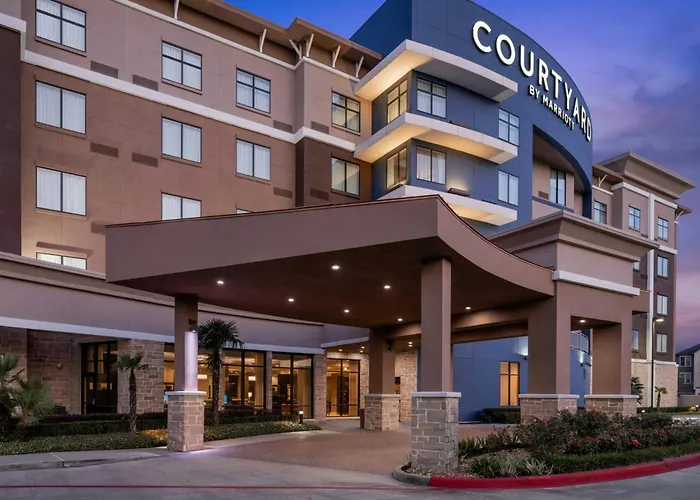 Courtyard By Marriott Houston Kingwood