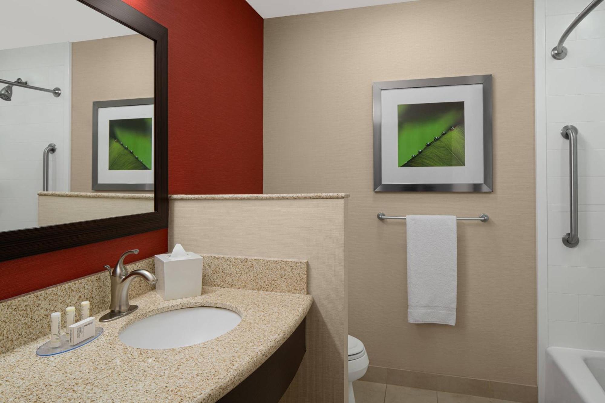 Courtyard By Marriott Houston Kingwood Hotel Kinwood