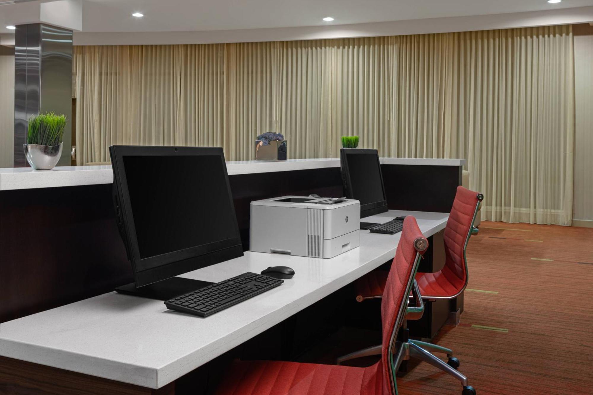 Courtyard By Marriott Houston Kingwood Hotel Kinwood