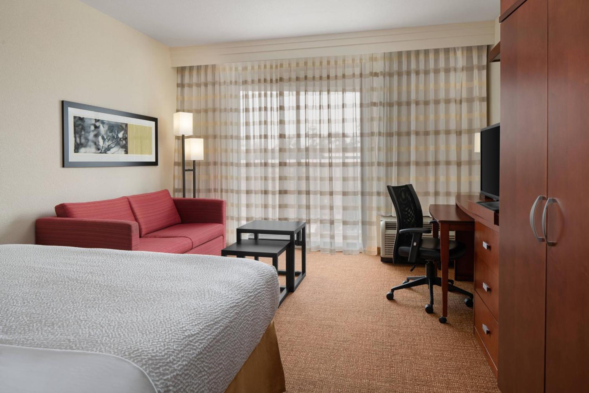 Courtyard By Marriott Houston Kingwood Kinwood