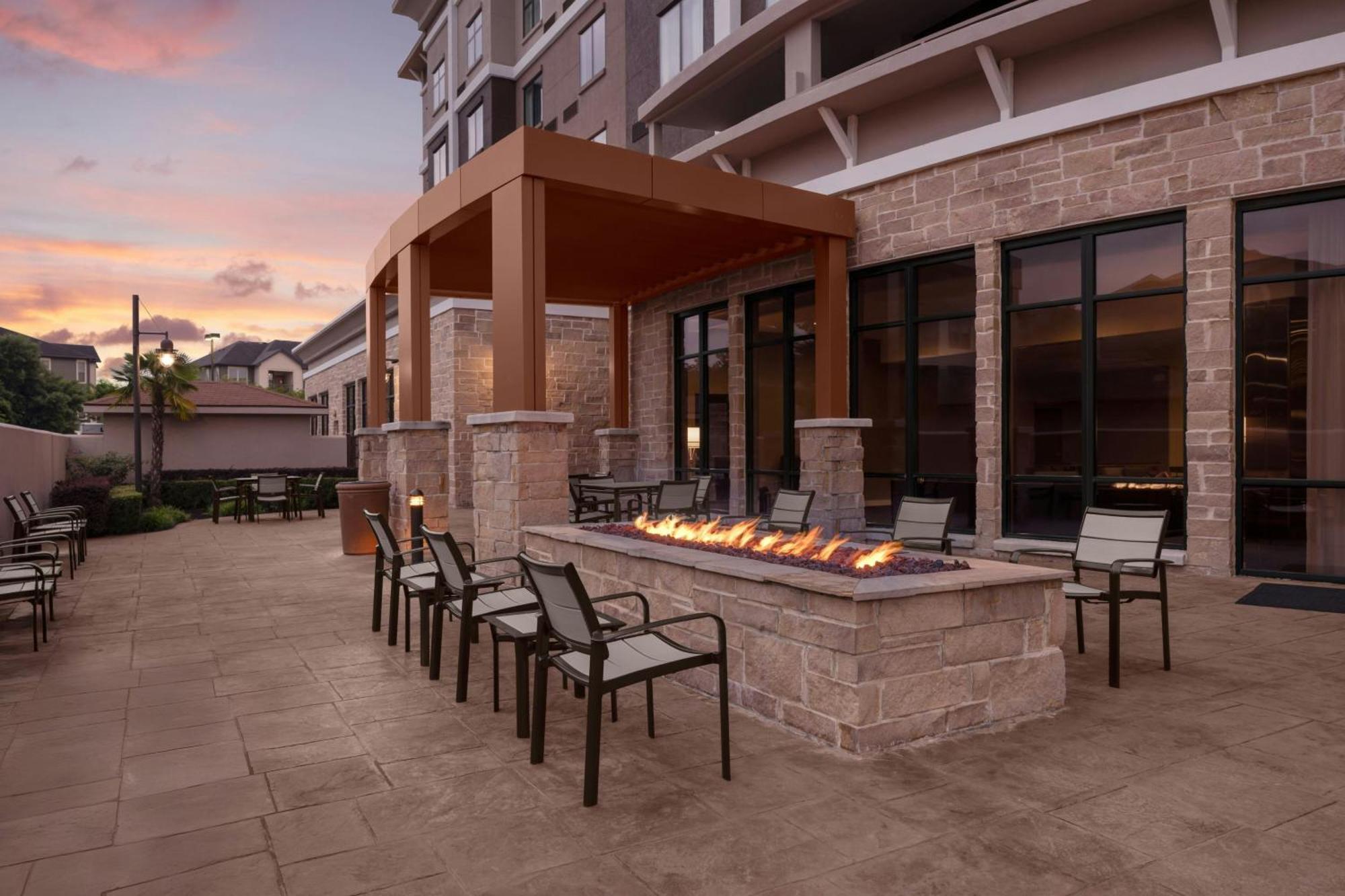 Courtyard By Marriott Houston Kingwood Hotel Kinwood