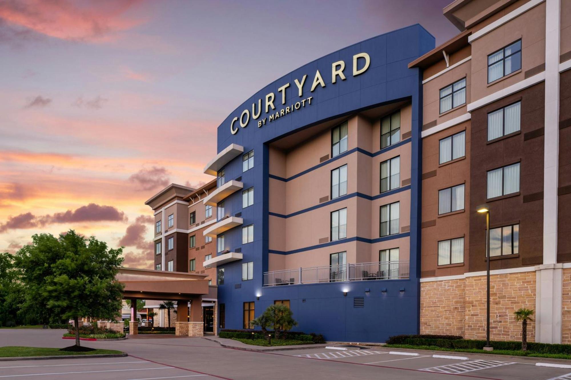 Hotel Courtyard By Marriott Houston Kingwood