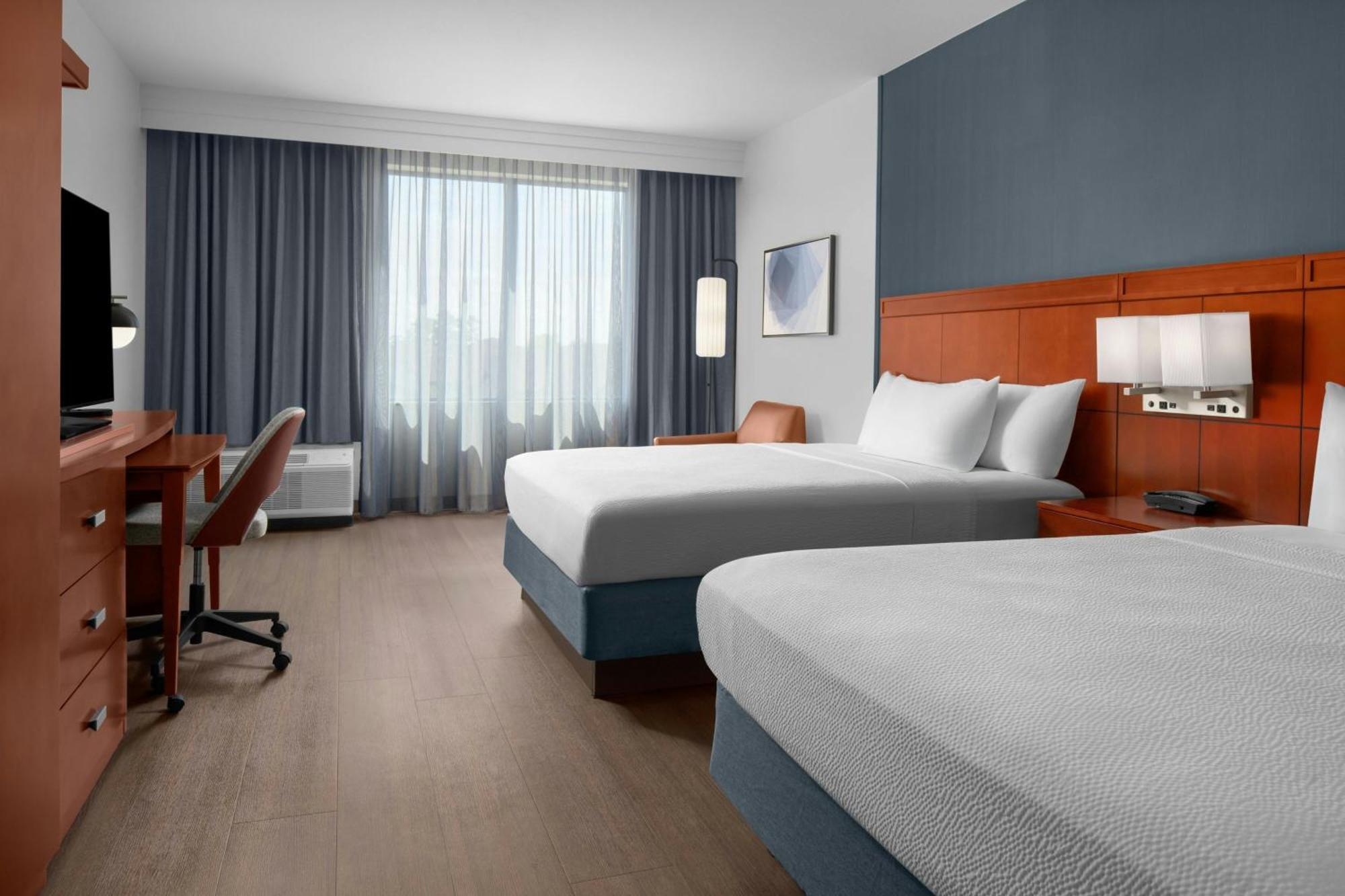 Hotel Courtyard By Marriott Houston Kingwood