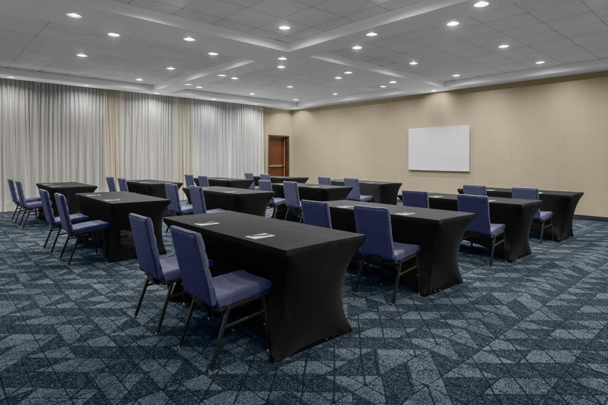 Courtyard By Marriott Houston Kingwood Hotel Kinwood