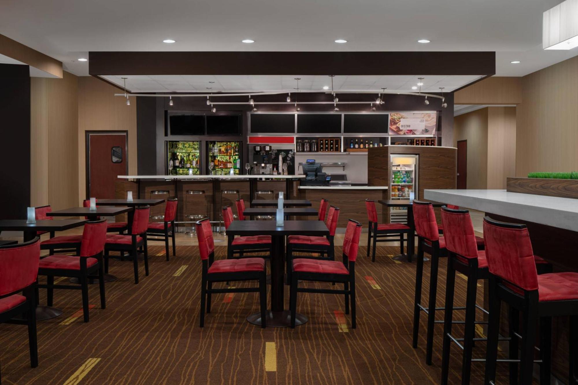 Hotel Courtyard By Marriott Houston Kingwood 3*